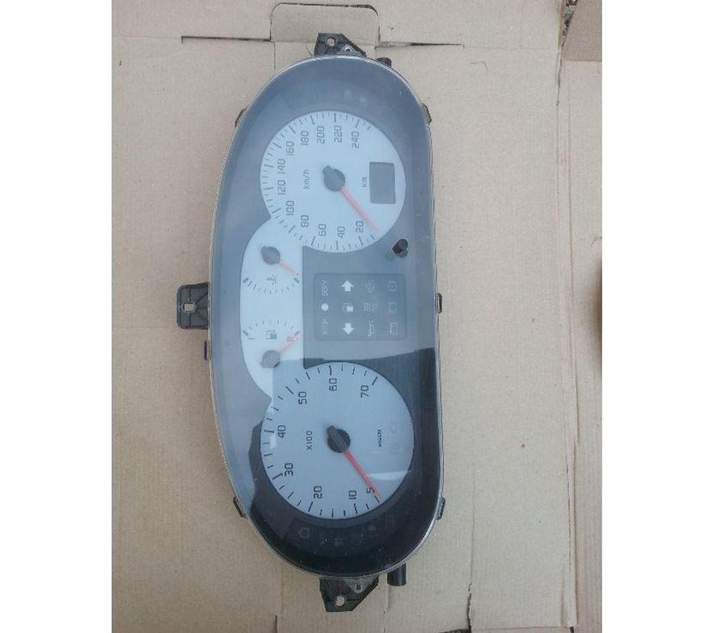 Pièces et services auto Seine-et-Marne Montceaux les Provins - 77151 - Photos Vivastreet compteur renault megane