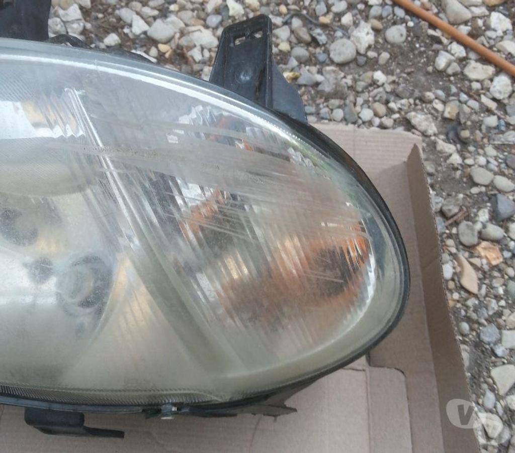 Pièces et services auto Seine-et-Marne Montceaux les Provins - 77151 - Photos Vivastreet phare renault megane