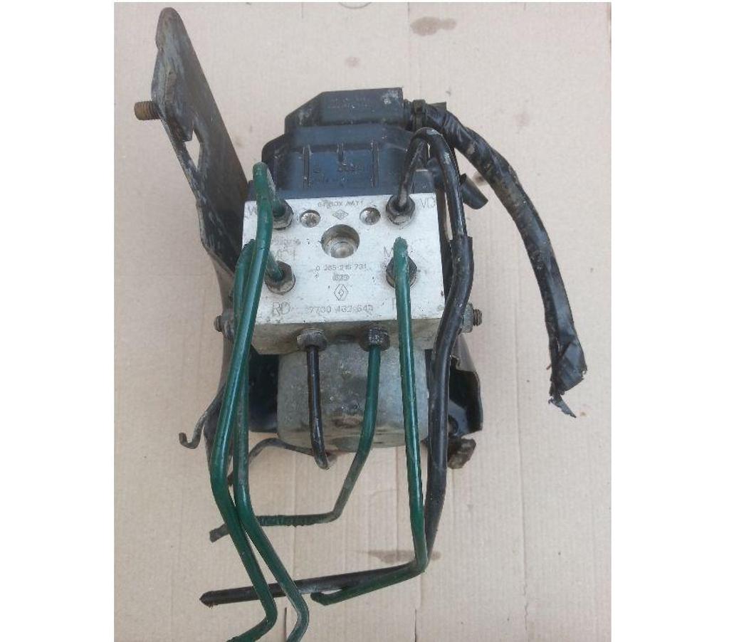 Pièces et services auto Seine-et-Marne Montceaux les Provins - 77151 - Photos Vivastreet abs renault megane 