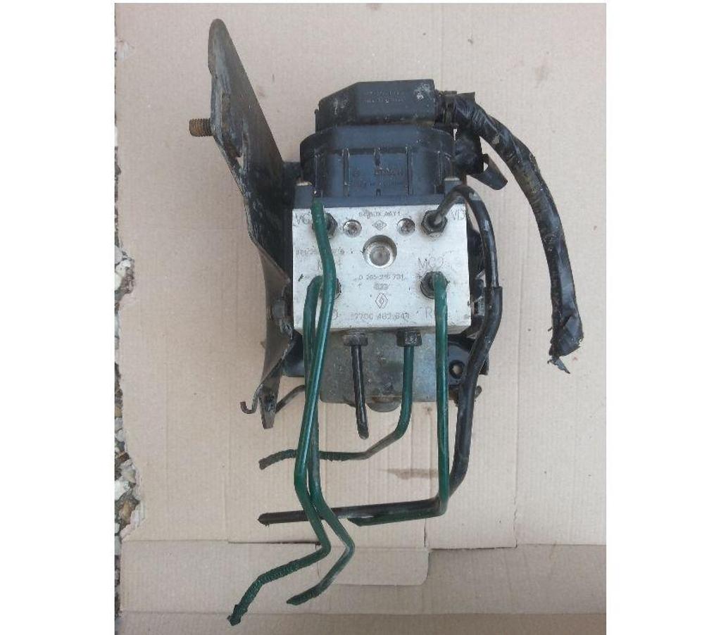 Pièces et services auto Seine-et-Marne Montceaux les Provins - 77151 - Photos Vivastreet abs renault megane 