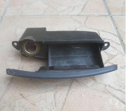 Pièces moteur et accessoires auto Montceaux les Provins Seine-et-Marne - Photos Vivastreet cendrier megane