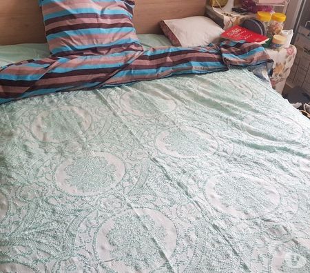 Ameublement & art de la table Paris Paris 4ème ardt - 75004 - Photos Vivastreet Couvertiure de lit et canapé