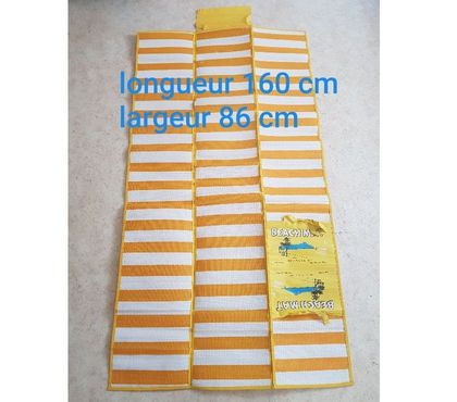 Accessoires - Bagagerie Paris 4ème ardt Paris - Photos Vivastreet tapis de plage pliable 160x 80 cm⭐ occasion jamais servi⭐