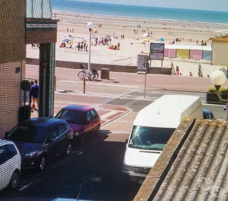 location saisonniere Pas-de-Calais Berck - 62600 - Photos Vivastreet Studio Vue Mer + Balcon vue mer & Plage Wifi Tout à pied