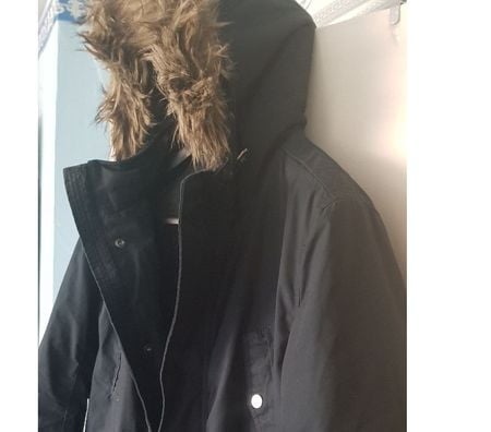 Vêtements occasion Paris Paris 4ème ardt - 75004 - Photos Vivastreet Parka homme célio⭐ taille XL 90€⭐