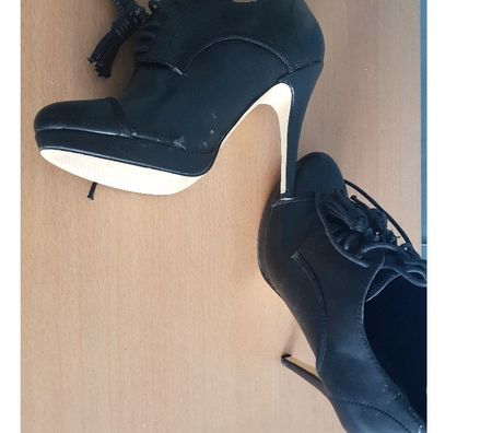 Chaussures Paris Paris 4ème ardt - 75004 - Photos Vivastreet Escarpin cuir noir 