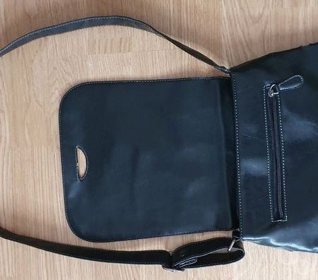 Accessoires - Bagagerie Hauts-de-Seine Nanterre - 92000 - Photos Vivastreet SAC A MAINS - BESACE