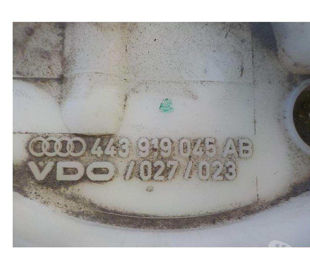 Pièces et services auto Pyrénées-Orientales Perpignan - Photos Vivastreet pompe immergeereservoir+ jauge audi v8 quatro 88a95