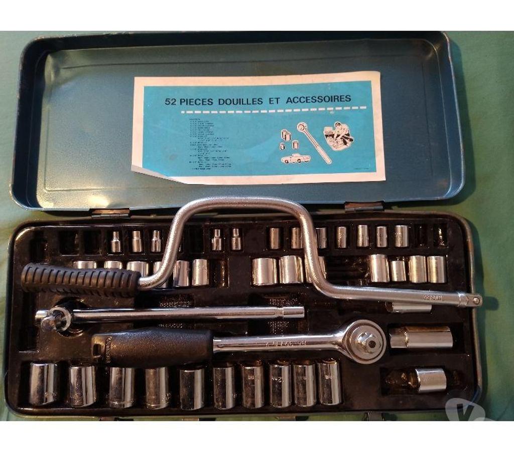 Pièces et services auto Bouches-du-Rhône Aix en Provence - Photos Vivastreet COMBINER VISSEUSEDEVISSEUSE & COFFRET DOUILLES CLE A CLIQU