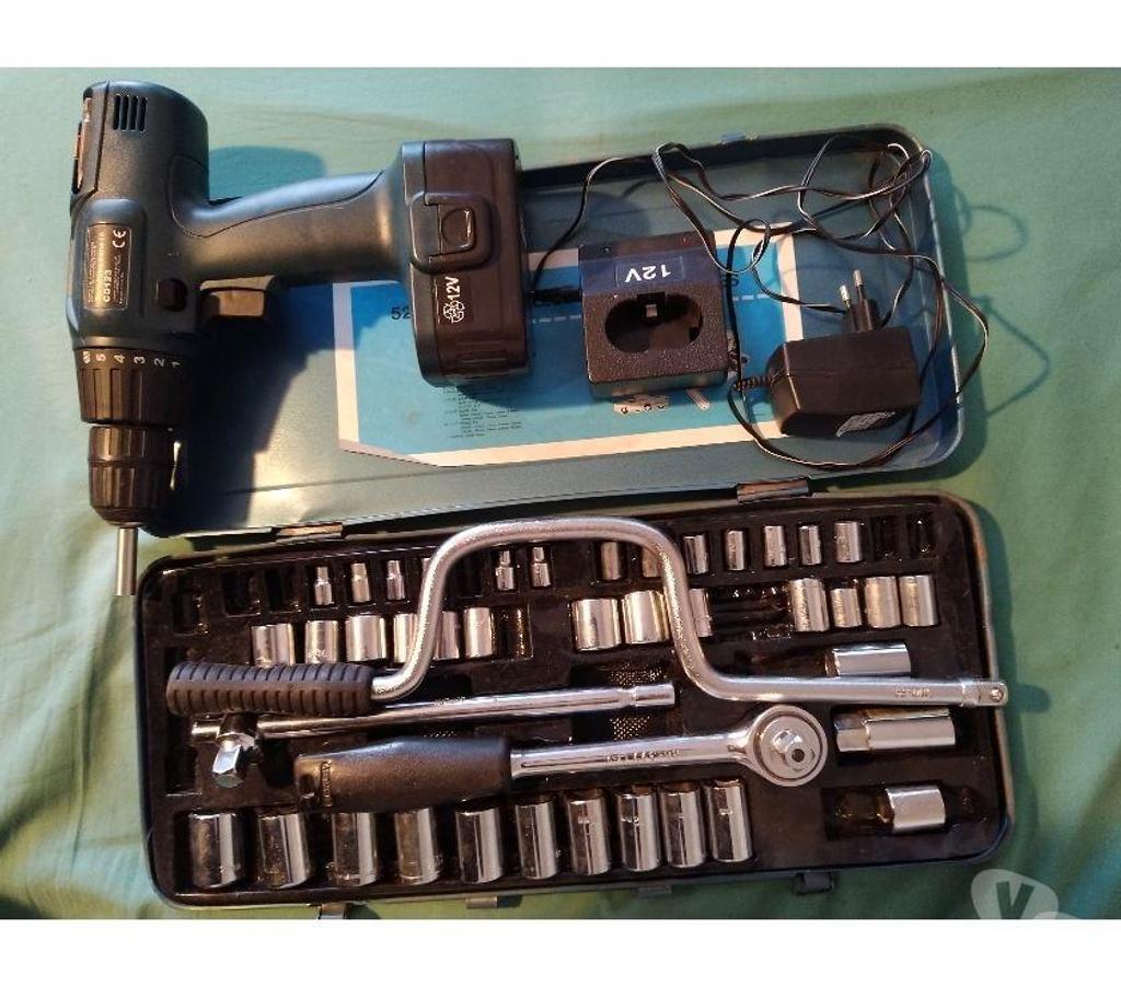 Pièces et services auto Bouches-du-Rhône Aix en Provence - Photos Vivastreet COMBINER VISSEUSEDEVISSEUSE & COFFRET DOUILLES CLE A CLIQU