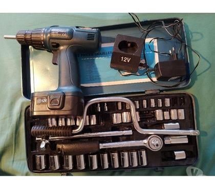 Pièces détachées auto Aix en Provence Aix en Provence - Photos Vivastreet COMBINER VISSEUSEDEVISSEUSE & COFFRET DOUILLES CLE A CLIQU