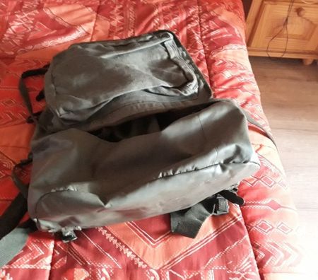 Accessoires - Bagagerie Pyrénées-Atlantiques Biarritz - 64200 - Photos Vivastreet sac a dos armée très bon état
