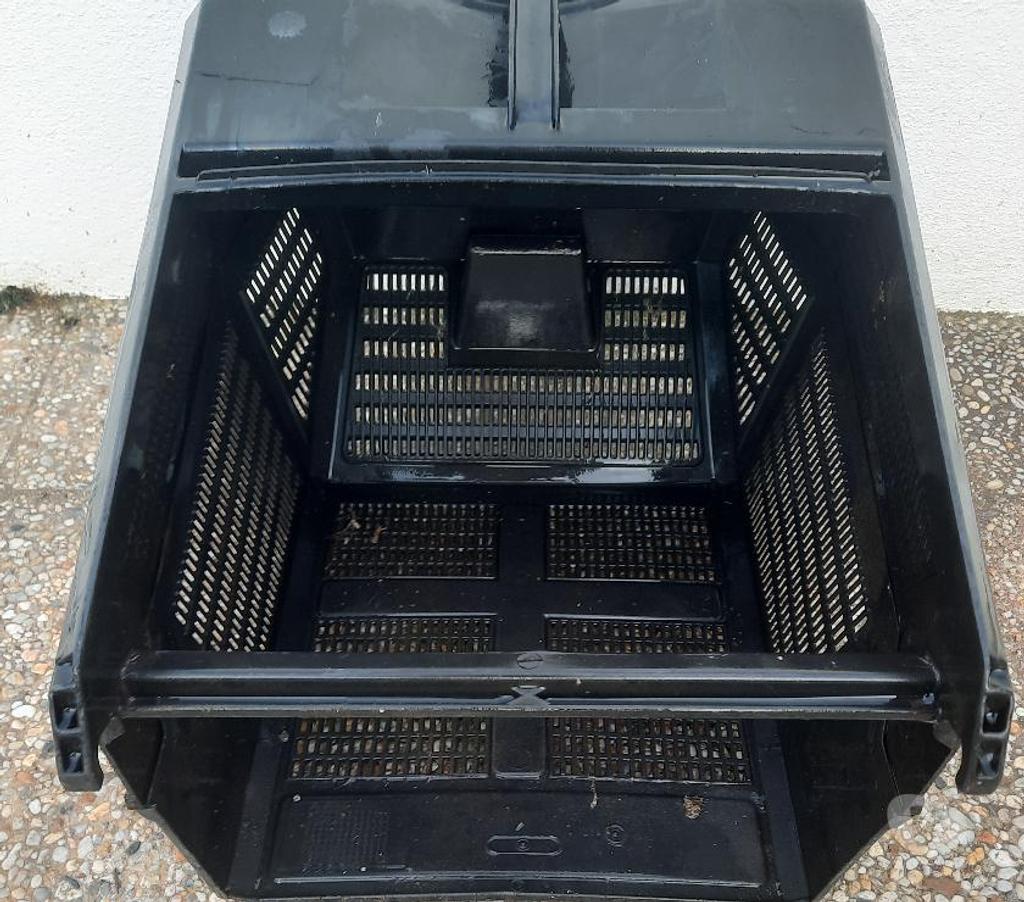  Loiret Orleans - Photos Vivastreet PANIERS ou BACS a Gazon POUR TONDEUSE plusieurs MODELEs