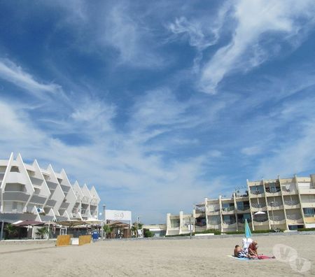 location saisonniere Hérault Palavas les Flots - 34250 - Photos Vivastreet F1 cab SUR la PLAGE 4 couch, parking privé, plage à 2mn