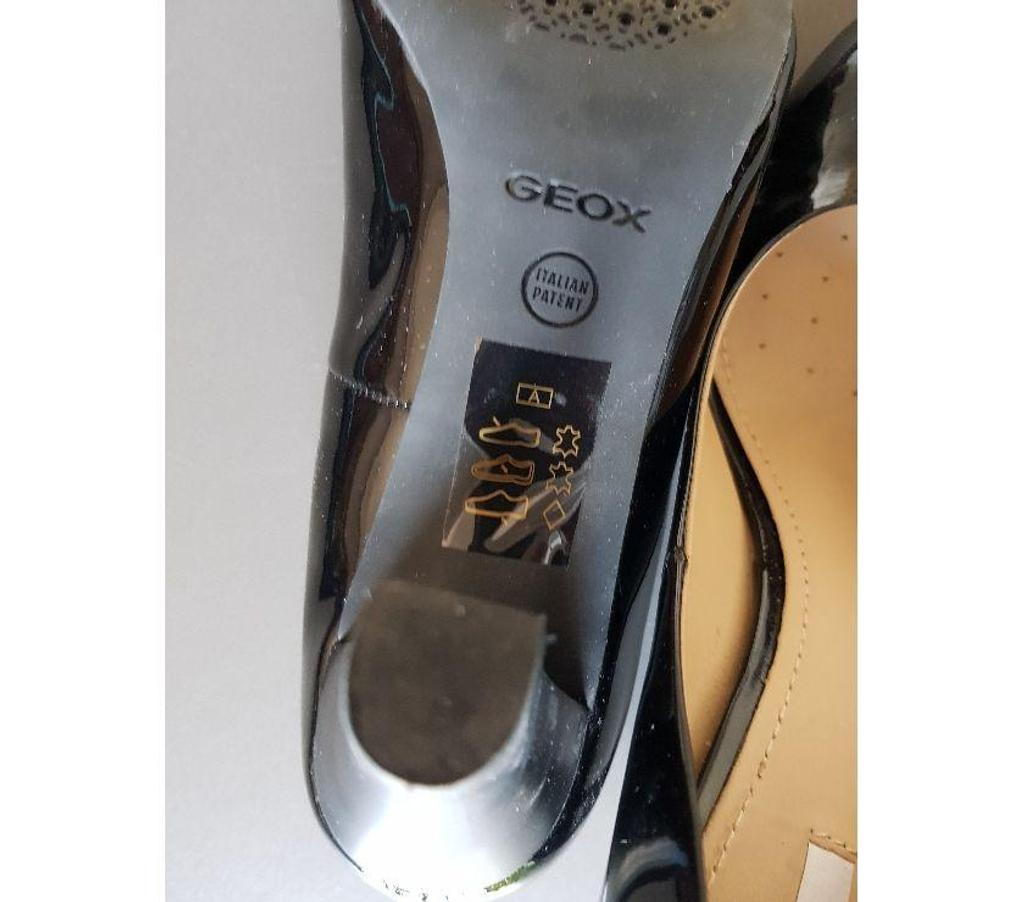 Chaussures Doubs Sochaux - 25600 - Photos Vivastreet une paire de chaussures femme Geox P 38