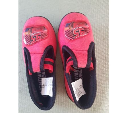 Chaussures Essonne Juvisy sur Orge - 91260 - Photos Vivastreet chaussons neufs rouge