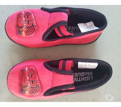 Chaussures occasion Juvisy sur Orge Essonne - Photos Vivastreet chaussons neufs rouge