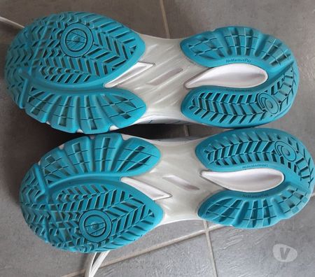 Chaussures Marne Courcy - 51220 - Photos Vivastreet Basket Asics 40 blanche et bleue