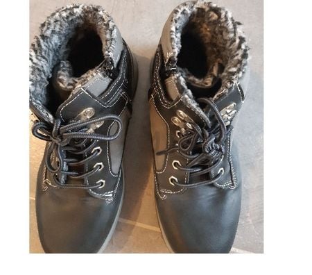 Chaussures Marne Courcy - 51220 - Photos Vivastreet Chaussure fourrée Tams garçon pointure 37