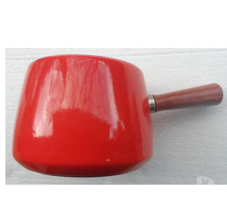 Ameublement & art de la table Hérault Castries - 34160 - Photos Vivastreet Caquelon en fonte émaillée avec couvercle et manche en bois