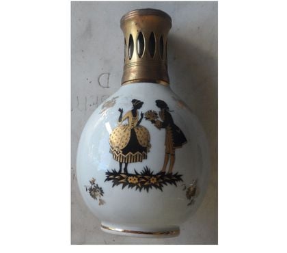 Photos Vivastreet Lampe BERGER vintage en porcelaine de Limoges déco XVIIIème