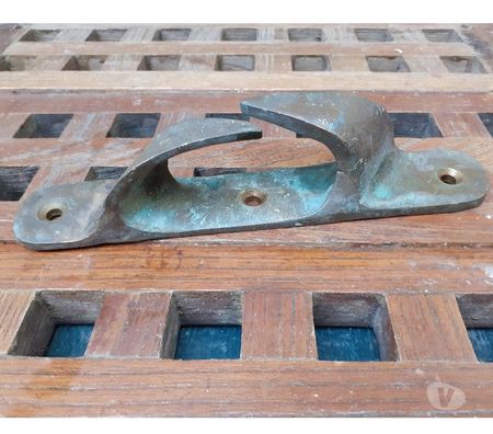 Accessoires bateau Var Pierrefeu du Var - 83390 - Photos Vivastreet ancien chaumard croisé en bronze