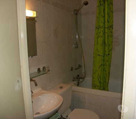 Location maison meublée Loire-Atlantique St Brevin les Pins - 44250 - Photos Vivastreet LOUE LOCATION 480 EUROS + CHARGES MITOYENNE REF 2 POUR 2 A 3