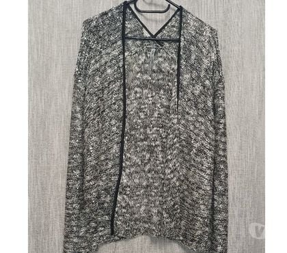 Vêtements occasion Lyon Lyon - Photos Vivastreet Gilet en laine femme