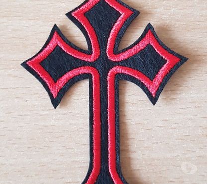 Collections Carnon Hérault - Photos Vivastreet écusson patch brodé croix gothique 10x6,5 cm noir rouge