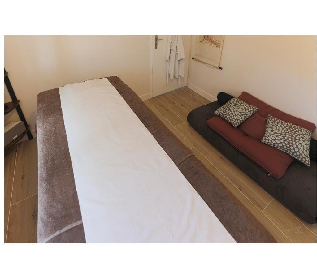Massages Hérault Vailhauques - 34570 - Photos Vivastreet Massage tantrique doux et relaxant