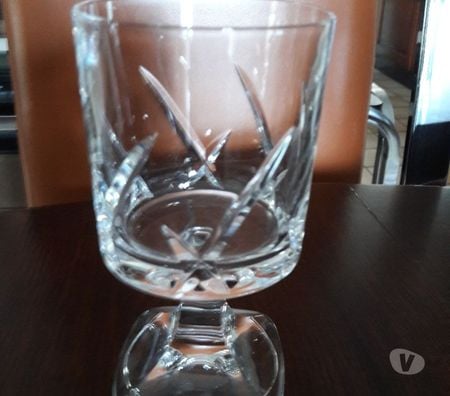 Ameublement & art de la table Haute-Garonne Castelginest - 31780 - Photos Vivastreet vend service de verres cristallin taillés