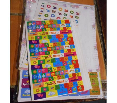 Jeux - Jouets Ille-et-Vilaine St Meen le Grand - 35290 - Photos Vivastreet kit scrapbookings et cartes
