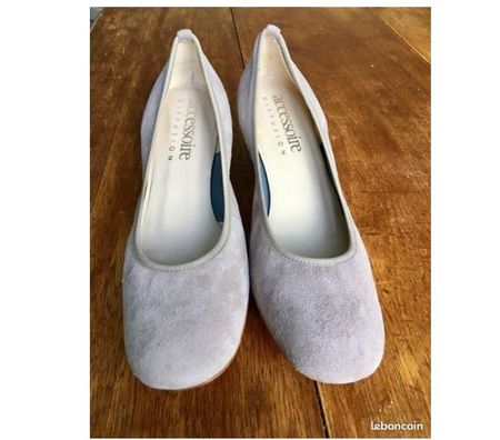 Chaussures Val-de-Marne Villejuif - 94800 - Photos Vivastreet Ballerines compensées en Nubuck Érable -Accessoire Diffusion