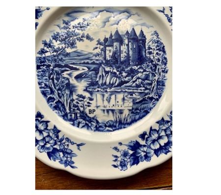 Collection Val-de-Marne Villejuif - 94800 - Photos Vivastreet Assiette plate de collection distribuer par BP (1970)