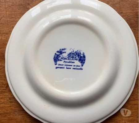 Collection Val-de-Marne Villejuif - 94800 - Photos Vivastreet Assiette plate de collection distribuer par BP (1970)