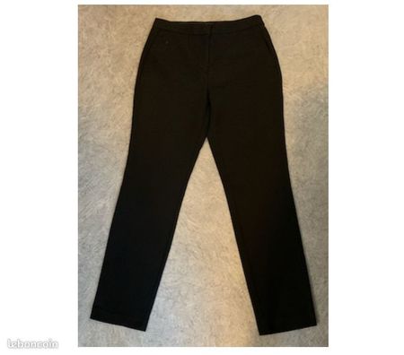 Vêtements occasion Val-de-Marne Villejuif - 94800 - Photos Vivastreet Pantalon Noir "Zara-Basic" collection