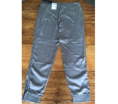 Vêtements occasion Val-de-Marne Villejuif - 94800 - Photos Vivastreet Pantalon BIANCA -Mixte.(Chino-Melbourne).