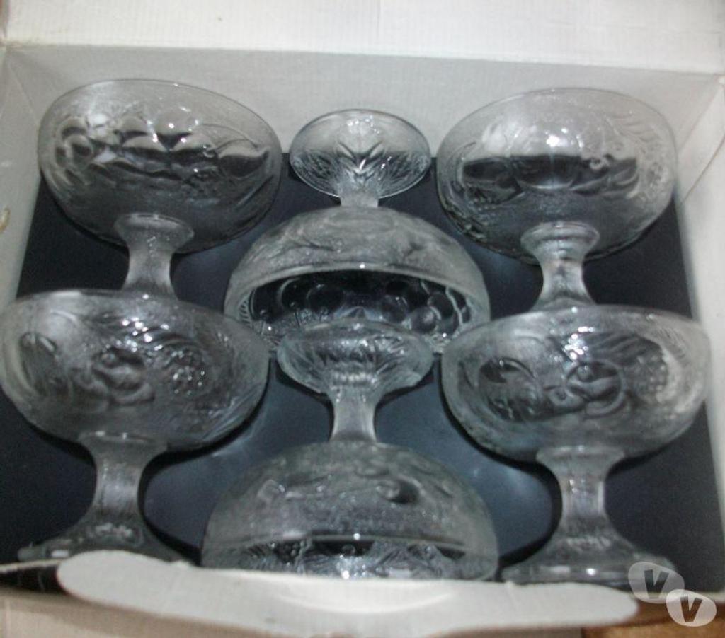 Ameublement & art de la table Bas-Rhin Bouxwiller - 67330 - Photos Vivastreet Lots de Coupes sur pied à Dessert en verre