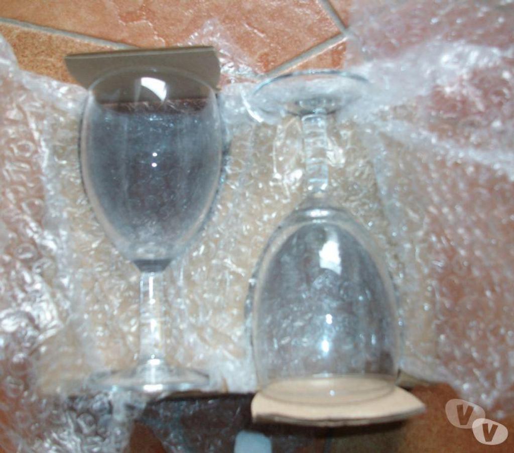 Ameublement & art de la table Bas-Rhin Bouxwiller - 67330 - Photos Vivastreet Verres à Vin et à Eau sur pied 
