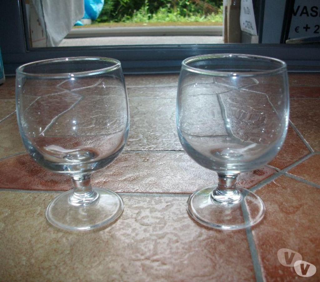 Ameublement & art de la table Bas-Rhin Bouxwiller - 67330 - Photos Vivastreet Verres à Vin et à Eau sur pied 