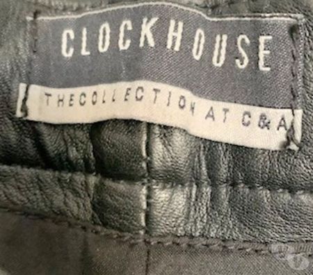 Vêtements occasion Val-de-Marne Villejuif - 94800 - Photos Vivastreet Pantalon style jean en peau de mouton (C&A).