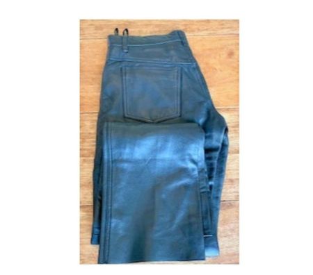 Vêtements occasion Val-de-Marne Villejuif - 94800 - Photos Vivastreet Pantalon style jean en peau de mouton (C&A).