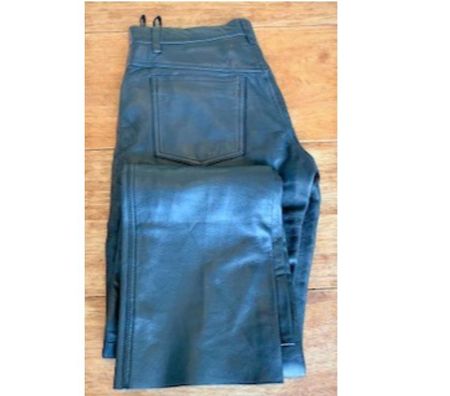 Vêtements occasion Val-de-Marne Villejuif - 94800 - Photos Vivastreet Pantalon style jean en peau de mouton (C&A).