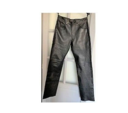 Vêtements Villejuif Val-de-Marne - Photos Vivastreet Pantalon style jean en peau de mouton (C&A).