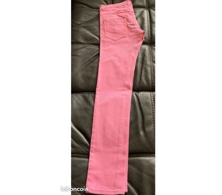 Vêtements occasion Val-de-Marne Villejuif - 94800 - Photos Vivastreet Jean pour fille de 14ans (Skinny).