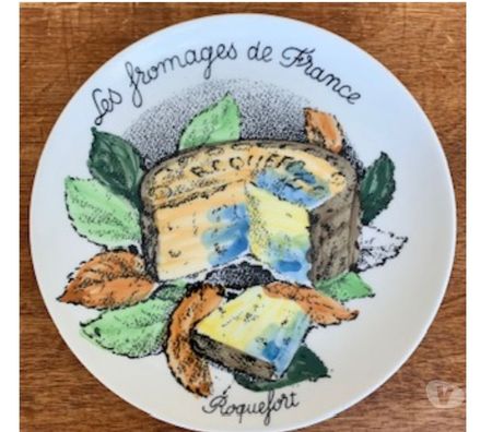 Ameublement & art de la table Val-de-Marne Villejuif - 94800 - Photos Vivastreet 6 assiettes sur le thème des fromages de France (GIEM).
