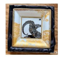 Souvenir du Kazakhstan assiette porcelaine fine (collector).