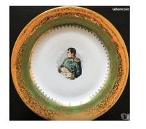 Assiette en Porcelaines de 26cm -Buste de NAPOLÉON.