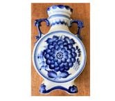 Villejuif - Val-de-Marne — Vase en porcelaine de Gjel (Russie).