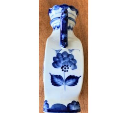 Collection Val-de-Marne Villejuif - 94800 - Photos Vivastreet Vase en porcelaine de Gjel (Russie).